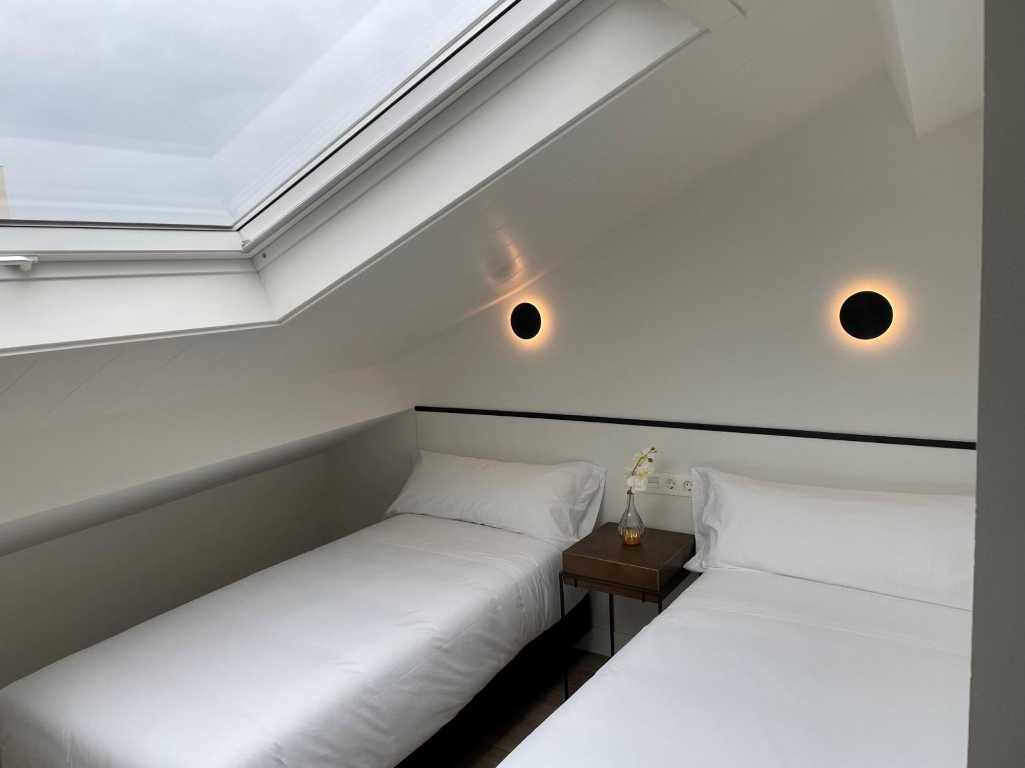 Santa Catalina Suites Gijon Room photo